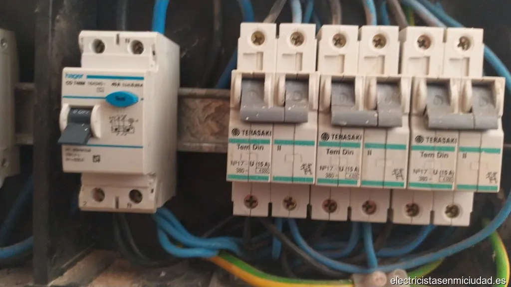 Electricidad y Fontanería Edin