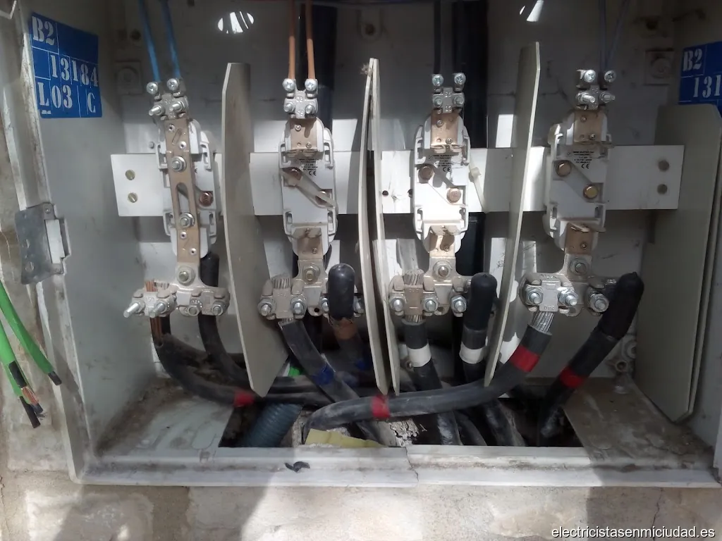 EN-DENA "Sistemas de electricidad y telecomunicaciones"