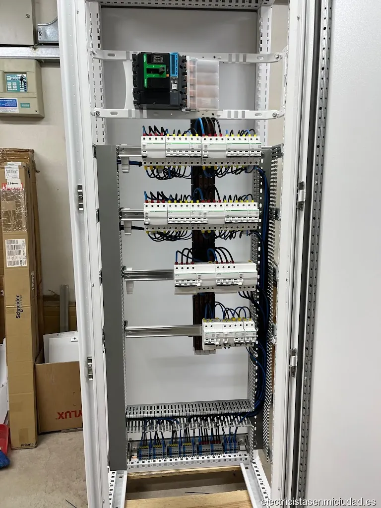 LLUMARIO INSTALACIONES ELÉCTRICAS Y AUTOMATICAS