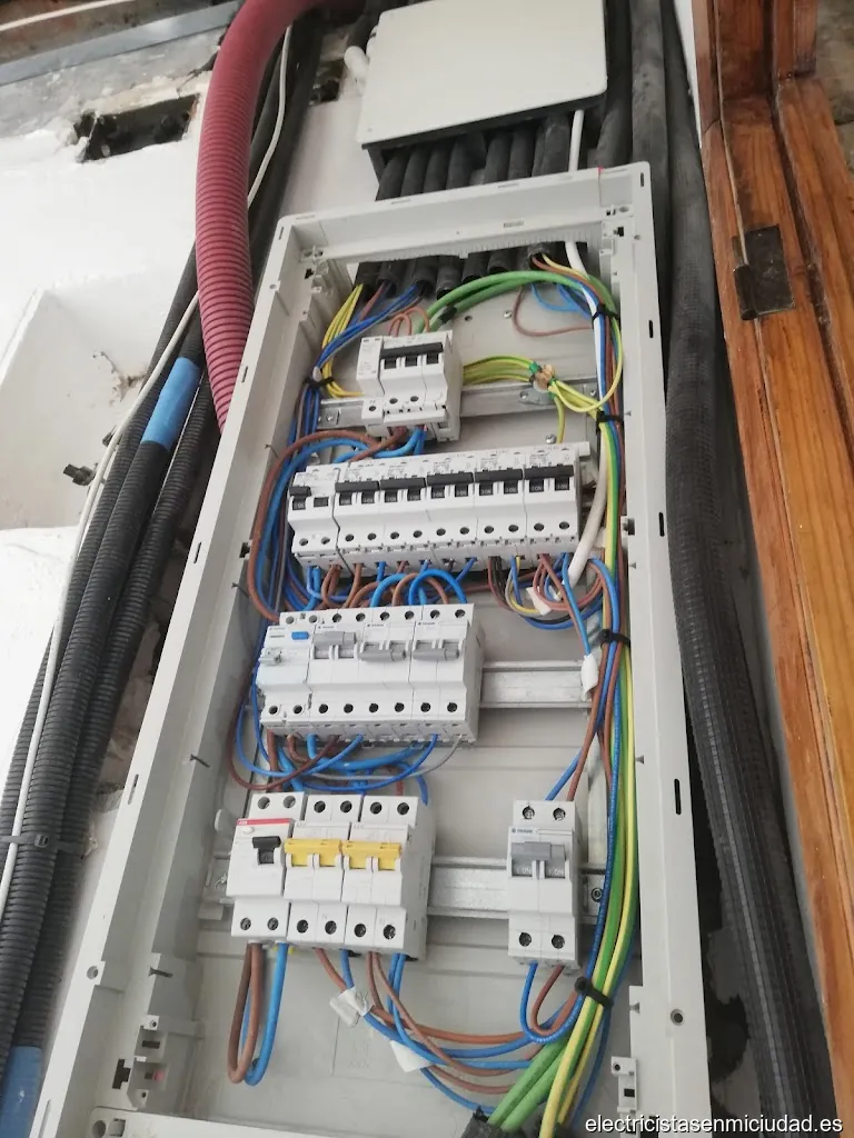 Electricista LG Granada