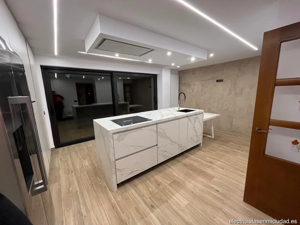 Nicolas Electricidad Mofer