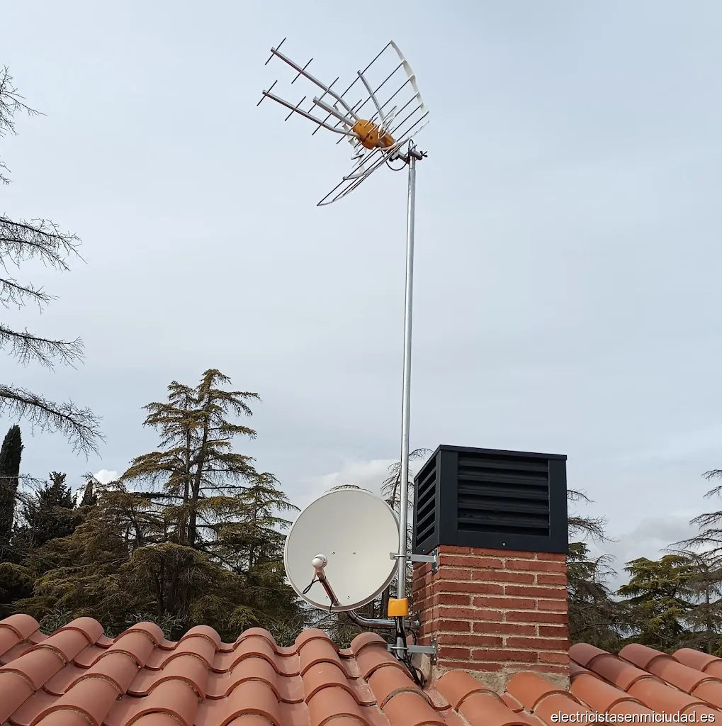 Comercial De La Antena