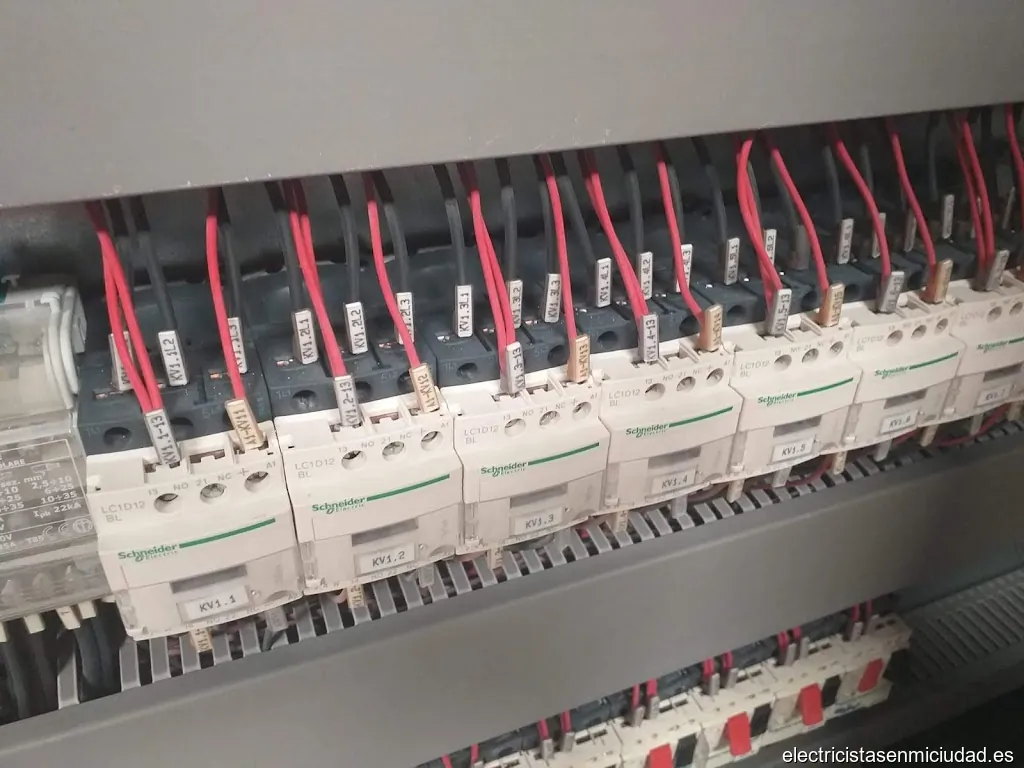 MONTAJES ELÉCTRICOS GUADIX