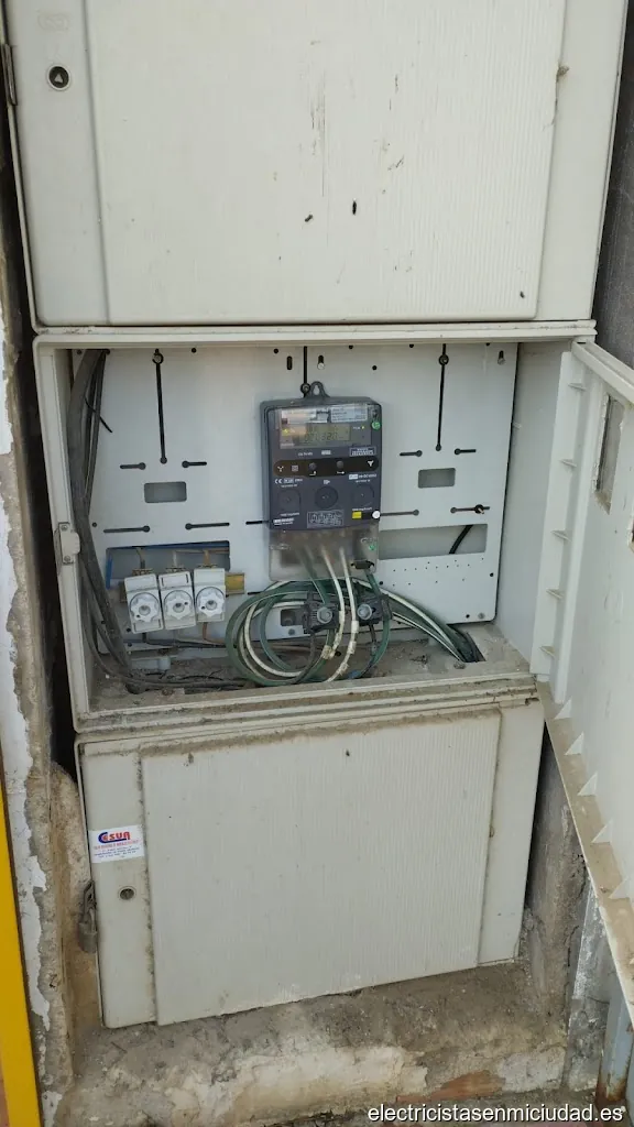 MONTAJES ELECTRICOSM&M