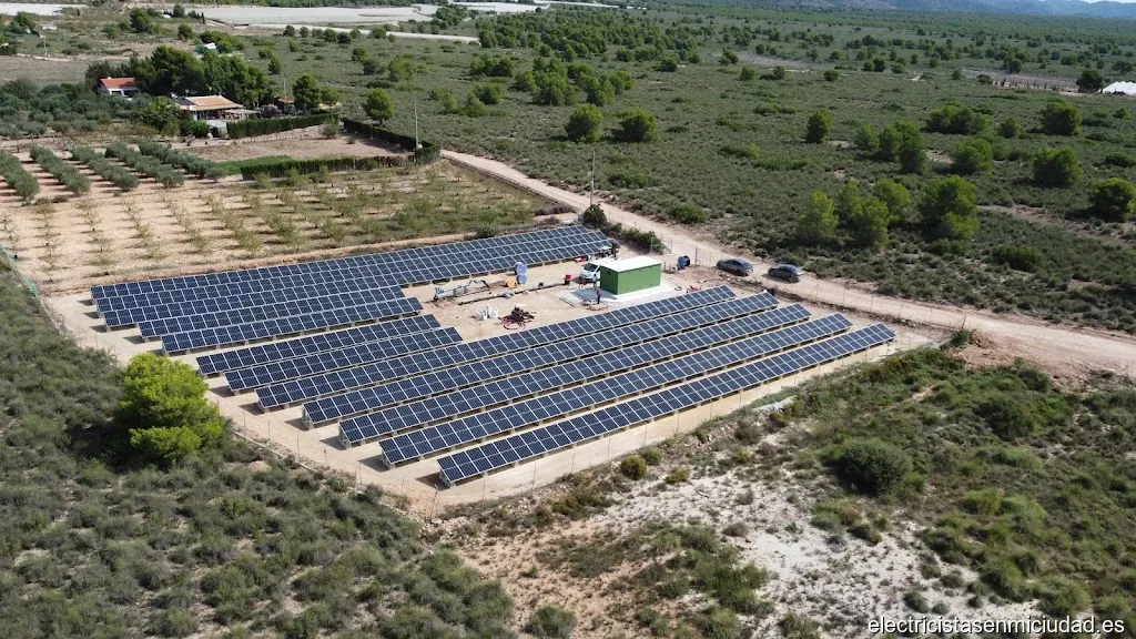 Aura Ingeniería Energética: Ahorro en factura de luz y Energías Renovables