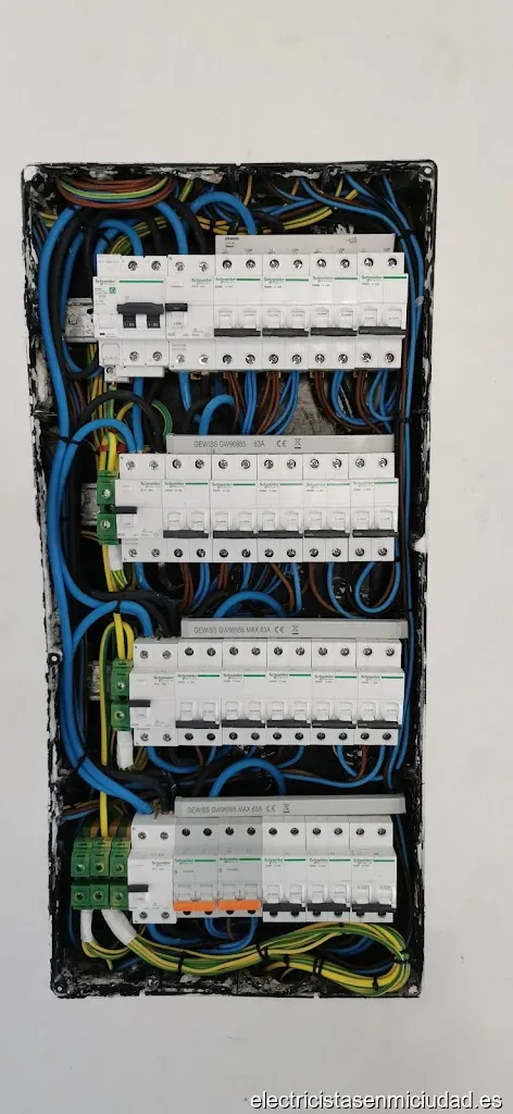 Montajes Eléctricos ENGI