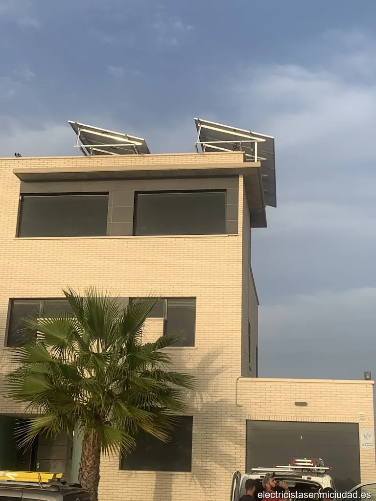 Electricidad y Mantenimiento Kiki (Antonio Pividal)