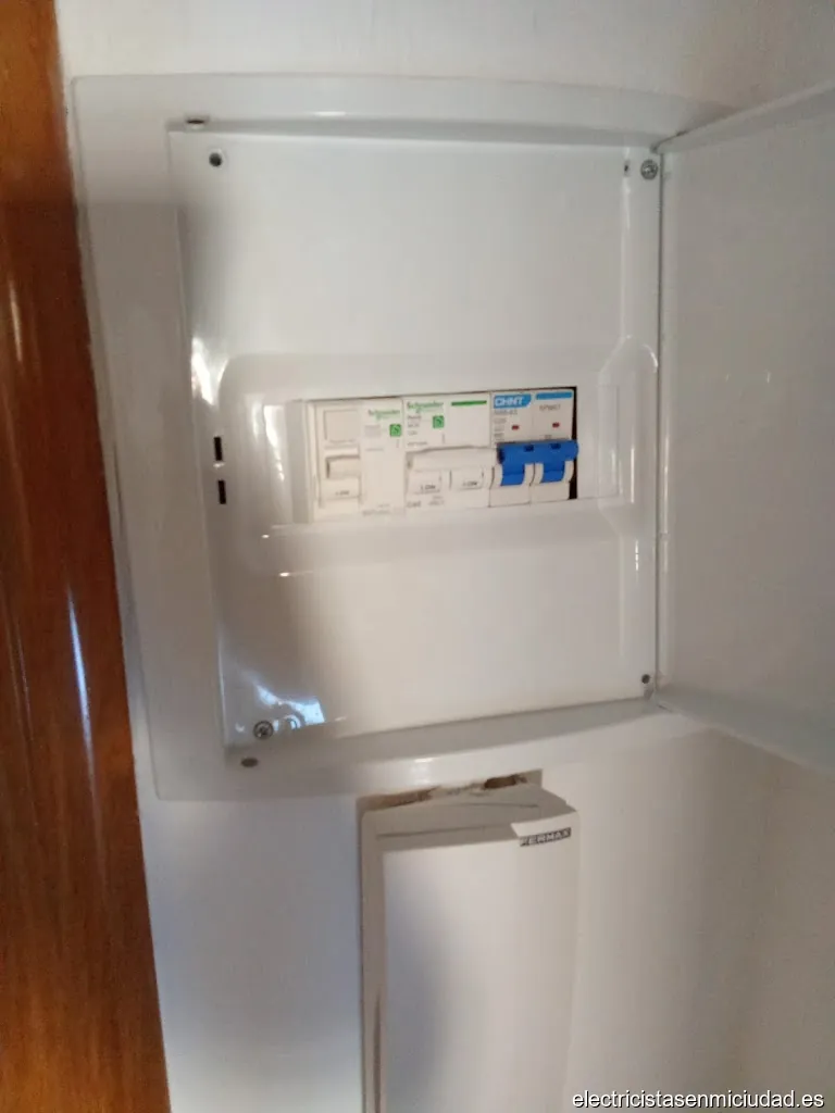 Instalaciones Eléctricas Martínez y Mula S.L.