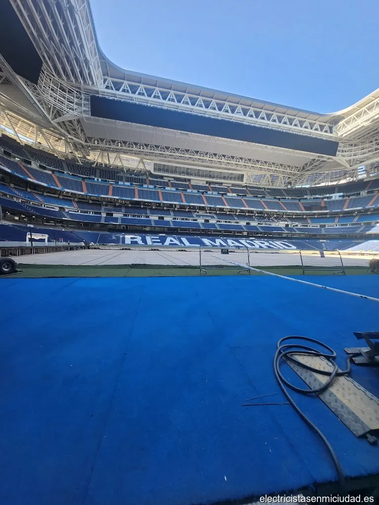 INSTALACIONES ELÉCTRICAS EVAIKA SL