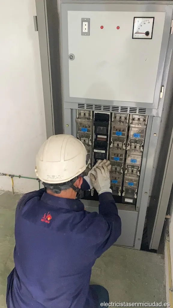 Ricardo R.L | Electricista en Tenerife