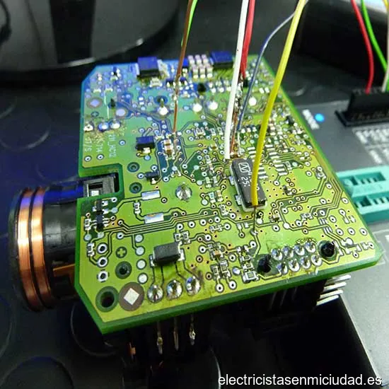 Grupo Apertcar Especialistas en electrónica del Automóvil