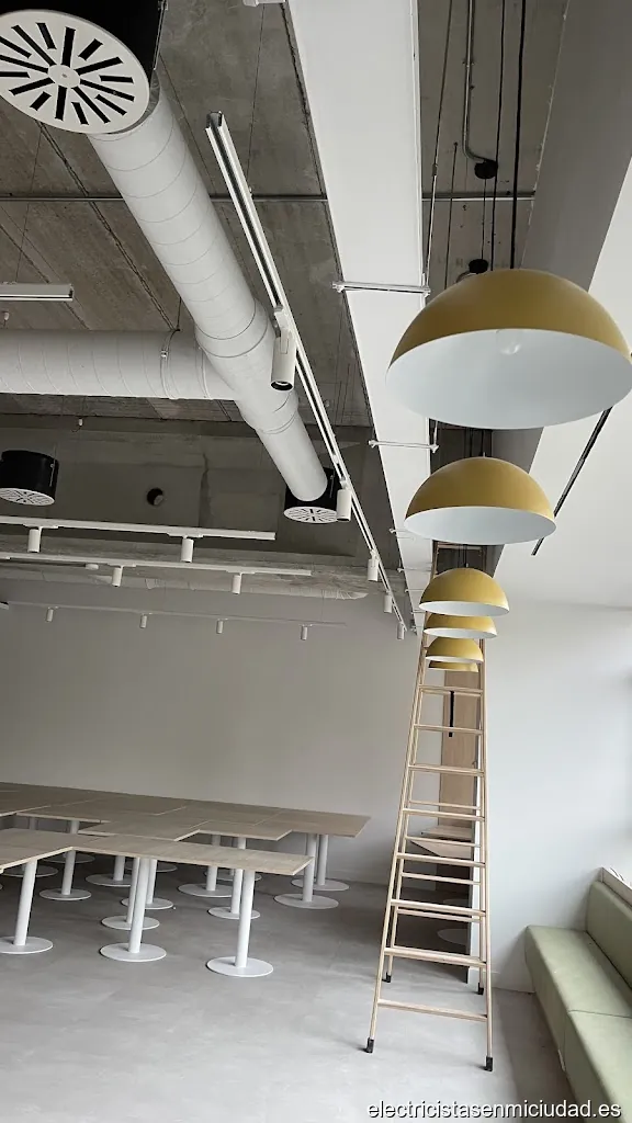 Javier – Instalaciones Eléctricas y Domótica