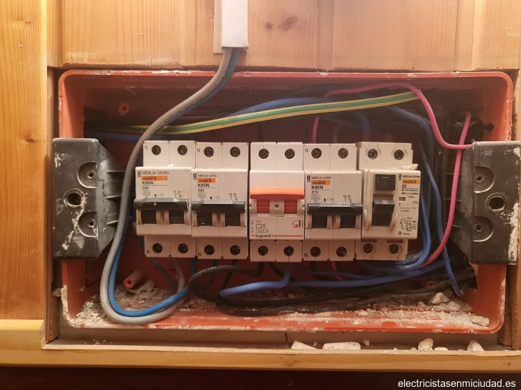 Electricista Coruña - Servicio 24 horas